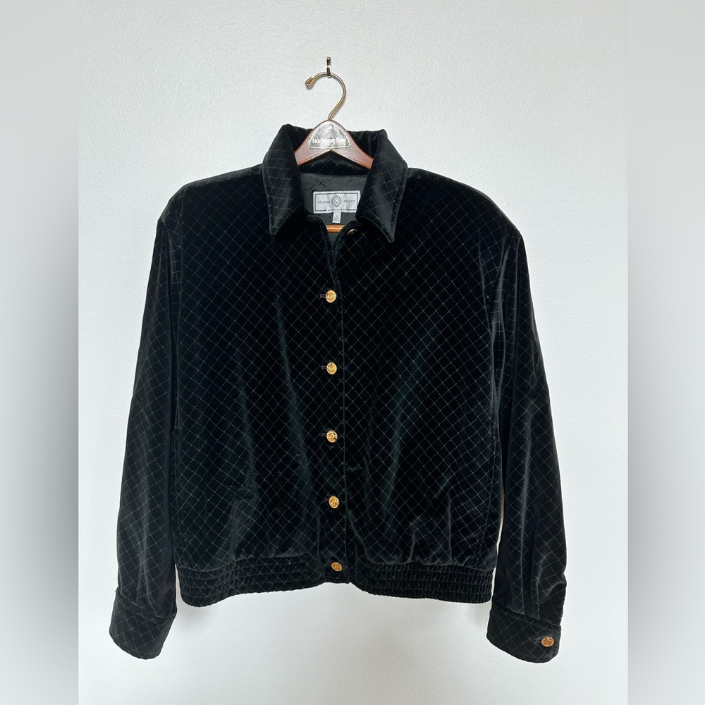 St John Sport Black Jacket Size Large
